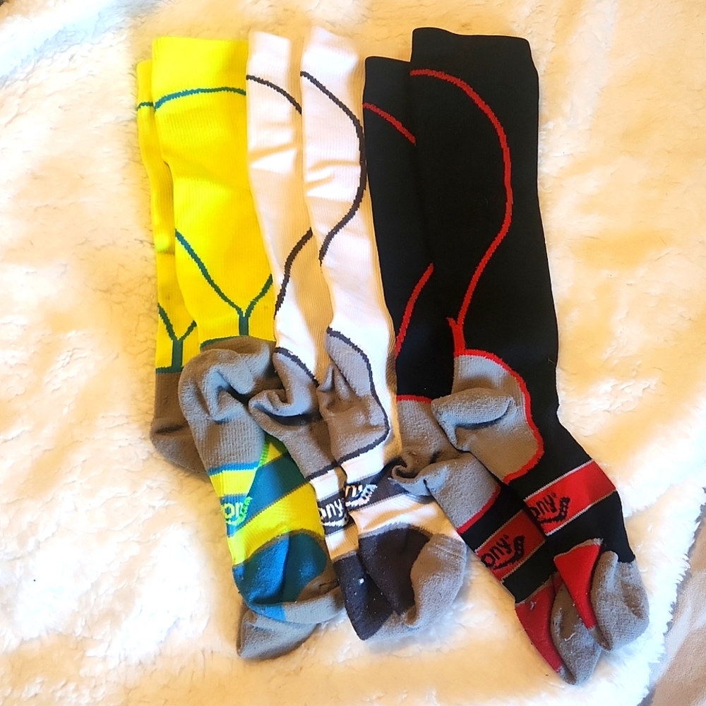 Lot of Saucony compression socks, set of 3